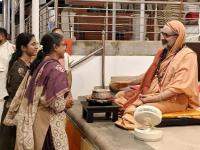 Teertha Vitarana; Picture Courtesy Shri Jaikishan Kandlur