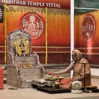 Shri Shiva Pujana by HH Swamiji; Picture Courtesy Shri Jaikishan Kandlur