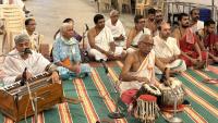 Shri Shiva Pujana by HH Swamiji; Picture Courtesy Shri Jaikishan Kandlur