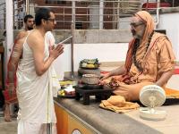 Teertha Vitarana; Picture Courtesy Shri Jaikishan Kandlur