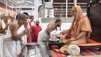 Teertha Vitarana; Picture Courtesy Shri Jaikishan Kandlur