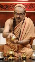 Shri Shiva Pujana by HH Swamiji; Picture Courtesy Shri Jaikishan Kandlur
