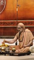 Shri Shiva Pujana by HH Swamiji; Picture Courtesy Shri Jaikishan Kandlur