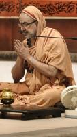 Shri Shiva Pujana by HH Swamiji; Picture Courtesy Shri Jaikishan Kandlur