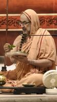 Shri Shiva Pujana by HH Swamiji; Picture Courtesy Shri Jaikishan Kandlur