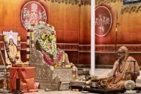 Shri Shiva Pujana by HH Swamiji; Picture Courtesy Shri Jaikishan Kandlur