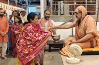 Teertha Vitarana; Picture Courtesy Shri Jaikishan Kandlur