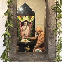 Shodashopachara Puja at HH Shrimad Anandashram Swamiji Paduka Sannidhih; Picture Courtesy Shri Jaikishan Kandlur