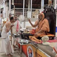 Teertha Vitarana; Picture Courtesy Shri Ashwin Cherkal