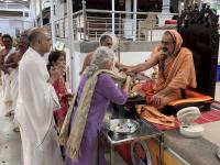 Teertha Vitarana; Picture Courtesy Shri Jaikishan Kandlur
