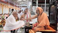 Teertha Vitarana; Picture Courtesy Shri Jaikishan Kandlur