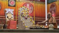 Shri Shiva Pujana by HH Swamiji; Picture Courtesy Shri Ashwin Cherkal