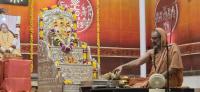 Shri Shiva Pujana by HH Swamiji; Picture Courtesy Shri Ashwin Cherkal