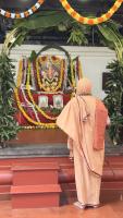 Aagamana of HH Swamiji and Deva Darshana. Picture Courtesy Shri Jaikishan Kandlur