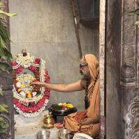 Shodashopachara Puja by HH Swamiji at Shri Mahaganapati Sannidhih. Picture Courtesy Shri Jaikishan Kandlur