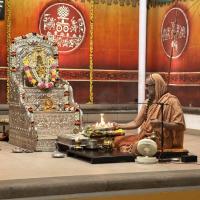 Shri Shiva Pujana by HH Swamiji. Picture Courtesy Shri Jaikishan Kandlur