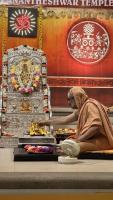 Shri Shiva Pujana by HH Swamiji. Picture Courtesy Shri Jaikishan Kandlur