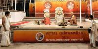 Shri Shiva Pujana by HH Swamiji; Picture courtesy Shri Jaikishan Kandlur