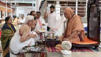 Teertha Vitarana; Picture Courtesy Shri Jaikishan Kandlur