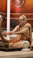 Shri Shiva Pujana by HH Swamiji; Picture Courtesy Shri Jaikishan Kandlur