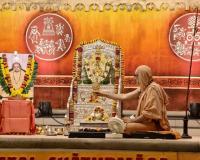 Shri Shiva Pujana by HHS wamiji; Picture Courtesy Shri Jaikishan Kandlur