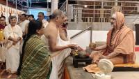 Teertha Vitarana; Picture Courtesy Shri Jaikishan Kandlur