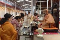 Teertha Vitarana; Picture Courtesy Shri Jaikishan Kandlur