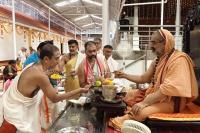 Teertha Vitarana; Picture Courtesy Shri Jaikishan Kandlur