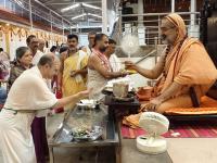 Teertha Vitarana; Picture Courtesy Shri Jaikishan Kandlur