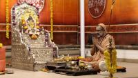 Shri Shiva Pujana by HH Swamiji; Picture Courtesy Shri Jaikishan Kandlur