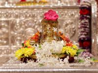 Shri Shiva Pujana by HH Swamiji; Picture Courtesy Shri Abhishek Pai