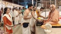Teertha Vitarana; Picture Courtesy Shri Jaikishan Kandlur