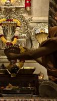 Shodashopachara Puja to Shri Laxmi Narasimha Sannidhih by HH Swamiji; Picture Courtesy Shri Jaikishan Kandlur