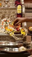 Shri Devi Pujana by HH Swamiji; Picture Courtesy Shri Jaikishan Kandlur