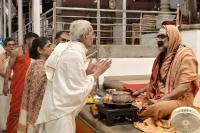 Teertha Vitarana; Picture Courtesy Shri Jaikishan Kandlur