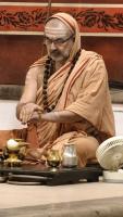 Shri Shiva Pujana by HH Swamiji; Picture Courtesy Shri Jaikishan Kandlur