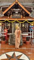 Shri Shiva Pujana by HH Swamiji; Picture Courtesy Shri Jaikishan Kandlur