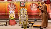 Shri Shiva Pujana by HH Swamiji; Picture Courtesy Shri Jaikishan Kandlur