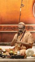 Shri Shiva Pujana by HH Swamiji; Picture Courtesy Shri Jaikishan Kandlur
