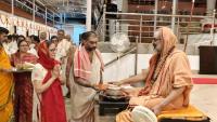 Teertha Vitarana; Picture Courtesy Shri Jaikishan Kandlur