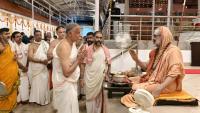 Teertha Vitarana; Picture Courtesy Shri Jaikishan Kandlur