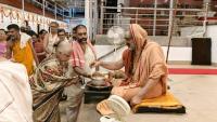 Teertha Vitarana; Picture Courtesy Shri Jaikishan Kandlur