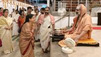 Teertha Vitarana; Picture Courtesy Shri Jaikishan Kandlur
