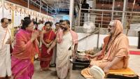 Teertha Vitarana; Picture Courtesy Shri Jaikishan Kandlur