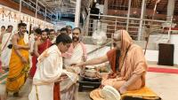Teertha Vitarana; Picture Courtesy Shri Jaikishan Kandlur