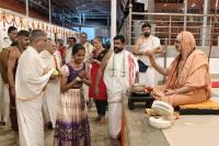 Teertha Vitarana; Picture Courtesy Shri Jaikishan Kandlur