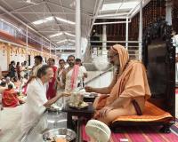Teertha Vitarana; Picture Courtesy Shri Jaikishan Kandlur