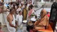 Teertha Vitarana; Picture Courtesy Shri Jaikishan Kandlur