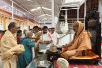 Teertha Vitarana; Picture Courtesy Shri Jaikishan Kandlur