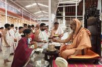 Teertha Vitarana; Picture Courtesy Shri Jaikishan Kandlur